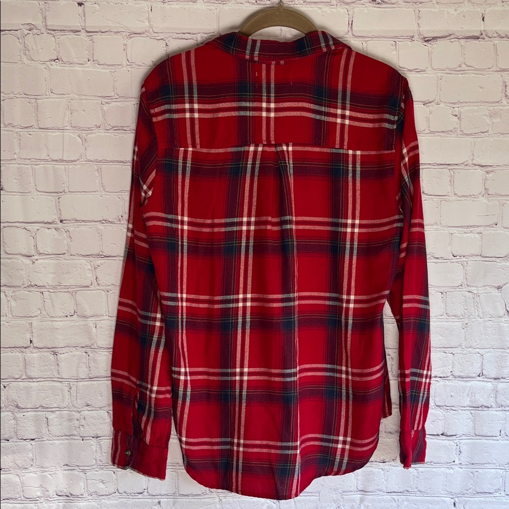 Hollister Red, Navy, and White Plaid Button Up Shirt‎ Woman’s Size Medium - Picture 3 of 3